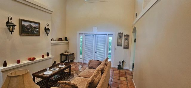 11453 Lakeview Drive 4a, Coral Springs, FL 33071