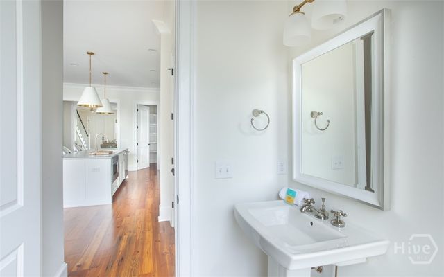 320 E Hall Street, Savannah, GA 31401