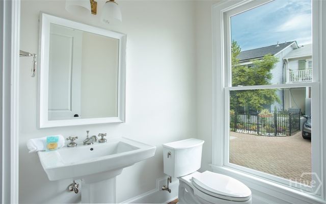 320 E Hall Street, Savannah, GA 31401