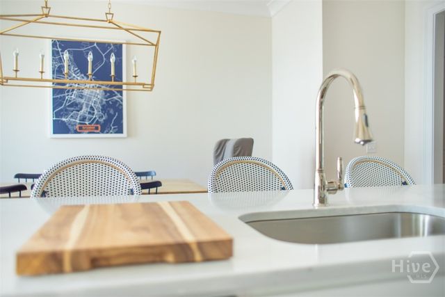 320 E Hall Street, Savannah, GA 31401