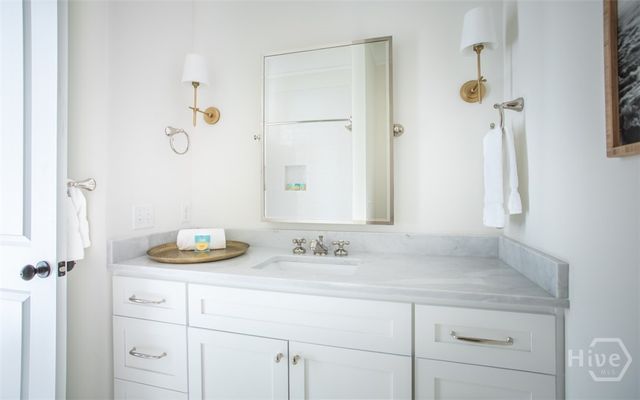 320 E Hall Street, Savannah, GA 31401