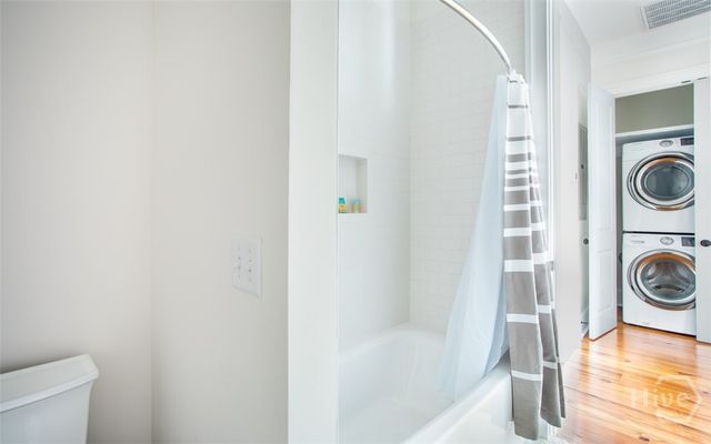 320 E Hall Street, Savannah, GA 31401