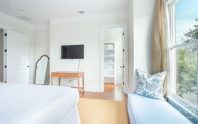 320 E Hall Street, Savannah, GA 31401