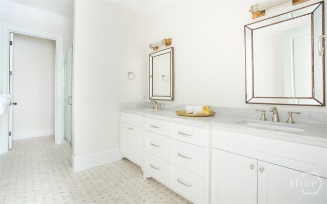 320 E Hall Street, Savannah, GA 31401