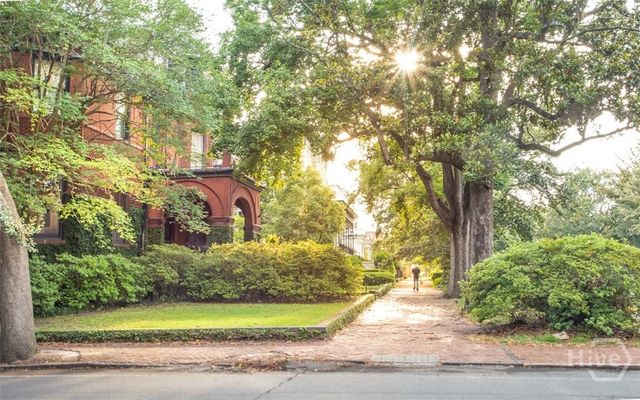 320 E Hall Street, Savannah, GA 31401