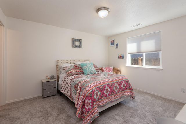 2807 NE Spring Water Place, Bend, OR 97701