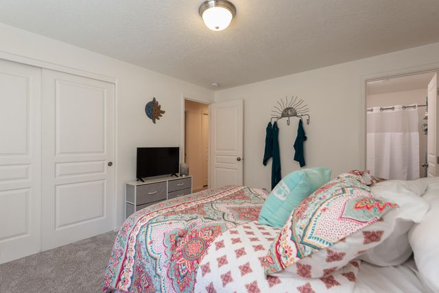 2807 NE Spring Water Place, Bend, OR 97701