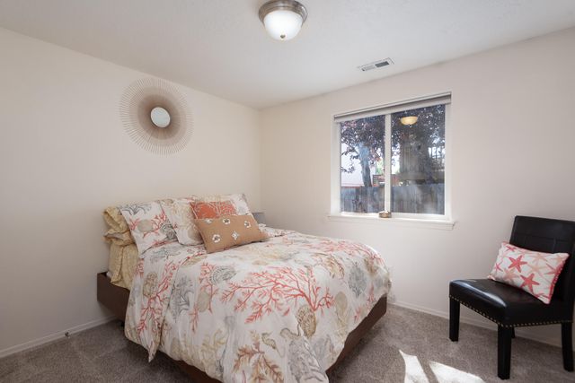 2807 NE Spring Water Place, Bend, OR 97701