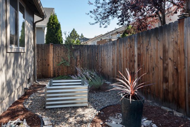 2807 NE Spring Water Place, Bend, OR 97701