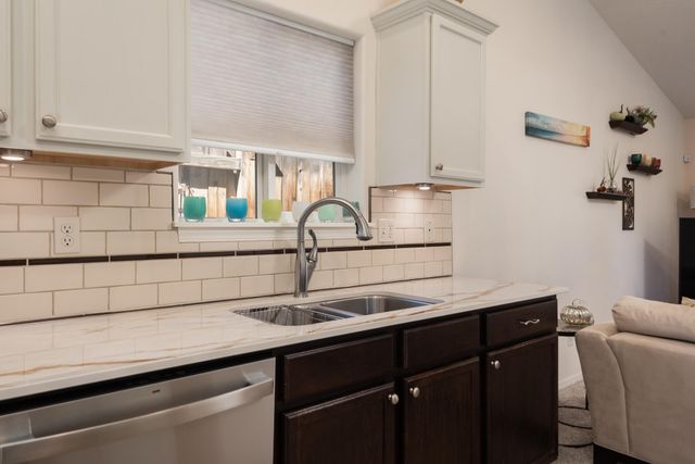 2807 NE Spring Water Place, Bend, OR 97701