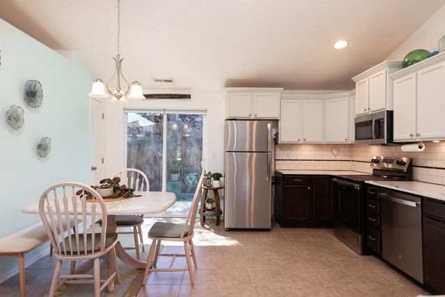 2807 NE Spring Water Place, Bend, OR 97701