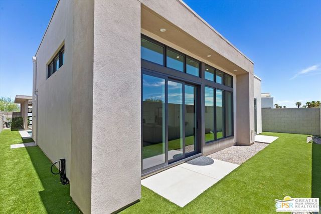 825 Fountain Drive, Palm Springs, CA 92262