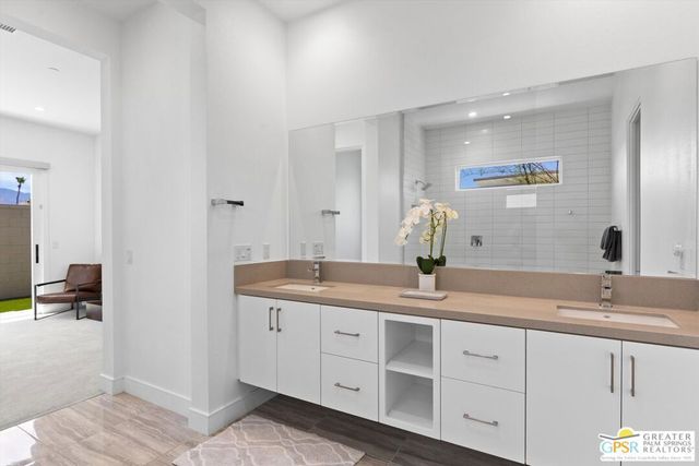 825 Fountain Drive, Palm Springs, CA 92262