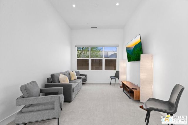 825 Fountain Drive, Palm Springs, CA 92262