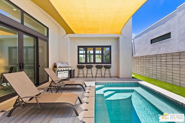 825 Fountain Drive, Palm Springs, CA 92262