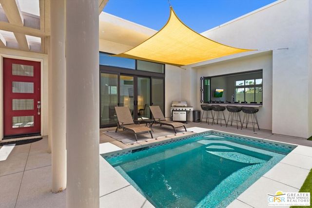 825 Fountain Drive, Palm Springs, CA 92262