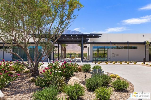 825 Fountain Drive, Palm Springs, CA 92262