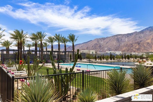 825 Fountain Drive, Palm Springs, CA 92262