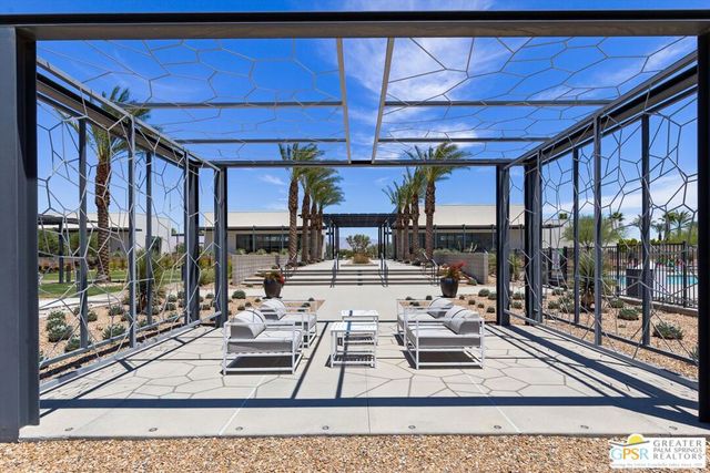 825 Fountain Drive, Palm Springs, CA 92262