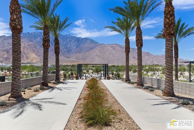 825 Fountain Drive, Palm Springs, CA 92262
