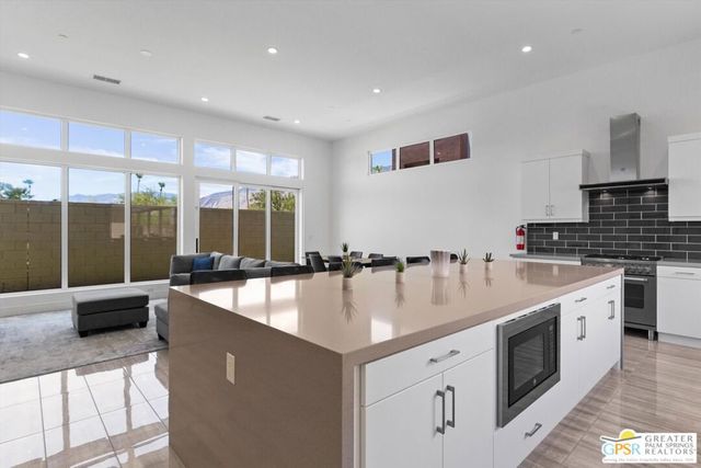 825 Fountain Drive, Palm Springs, CA 92262