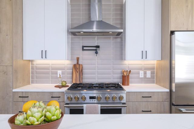 2401 Willow ST, Austin, TX 78702