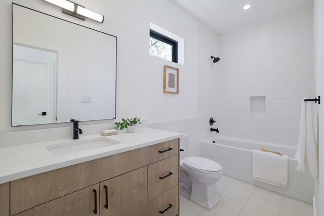 2401 Willow ST, Austin, TX 78702