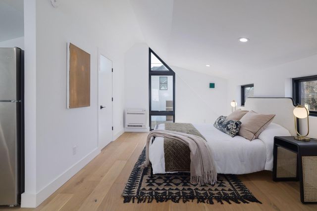 2401 Willow ST, Austin, TX 78702