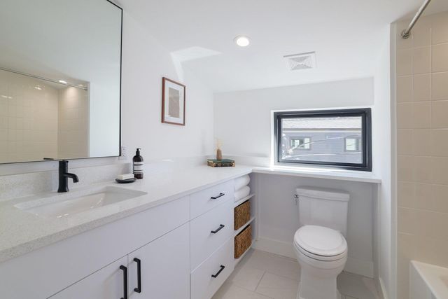 2401 Willow ST, Austin, TX 78702