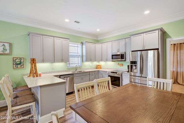 617 Woodward Avenue, Gulfport, MS 39501