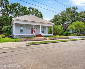 617 Woodward Avenue, Gulfport, MS 39501