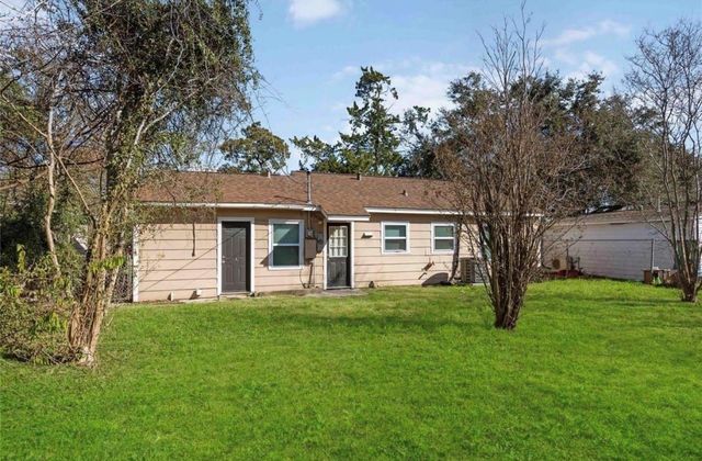 6713 Barney Road, Houston, TX 77092