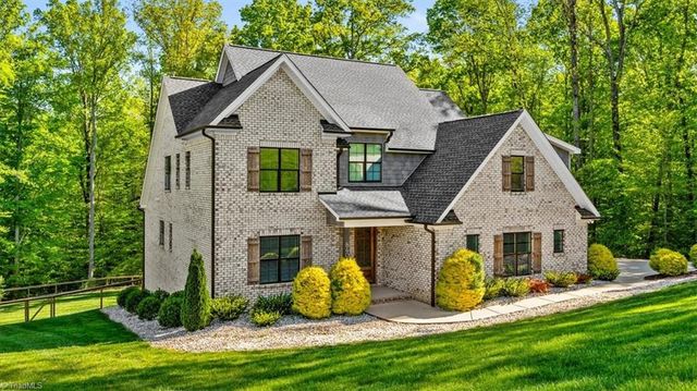 8404 Poplar Bluff Drive, Stokesdale, NC 27357
