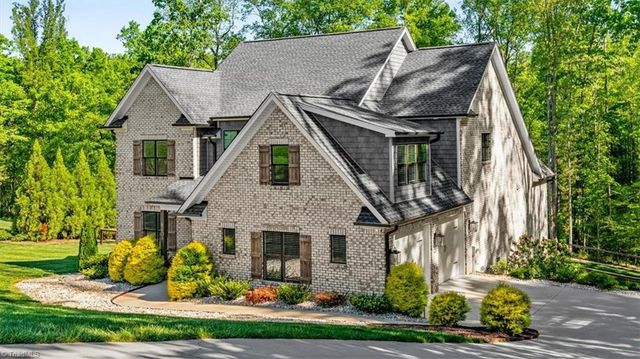 8404 Poplar Bluff Drive, Stokesdale, NC 27357