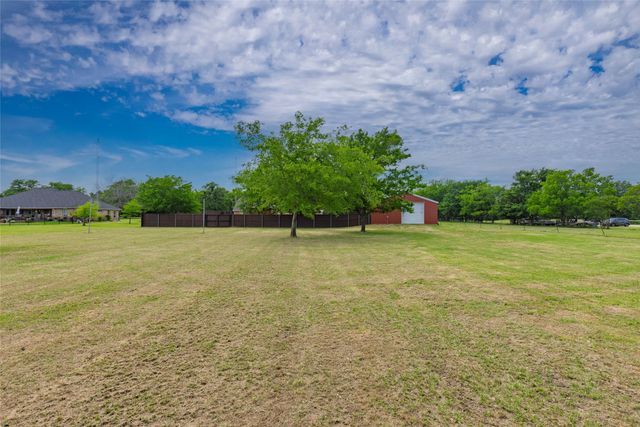1766 County Road 3318, Greenville, TX 75402
