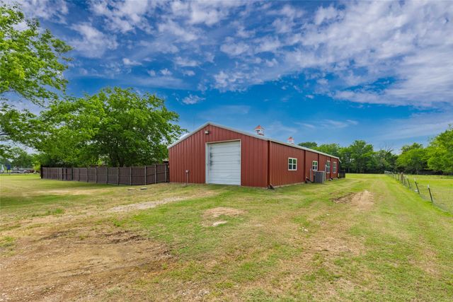 1766 County Road 3318, Greenville, TX 75402