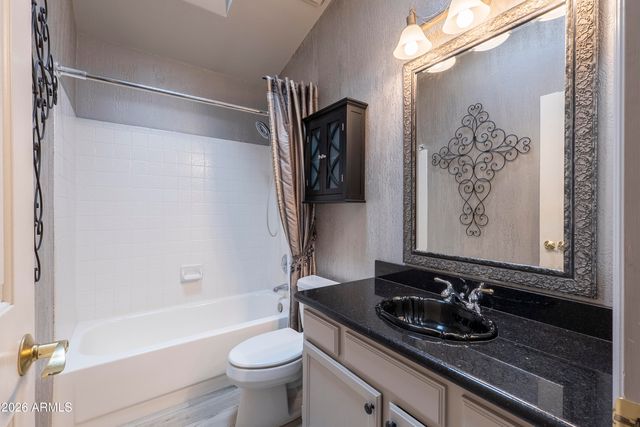 942 W BARBADOS Drive, Gilbert, AZ 85233