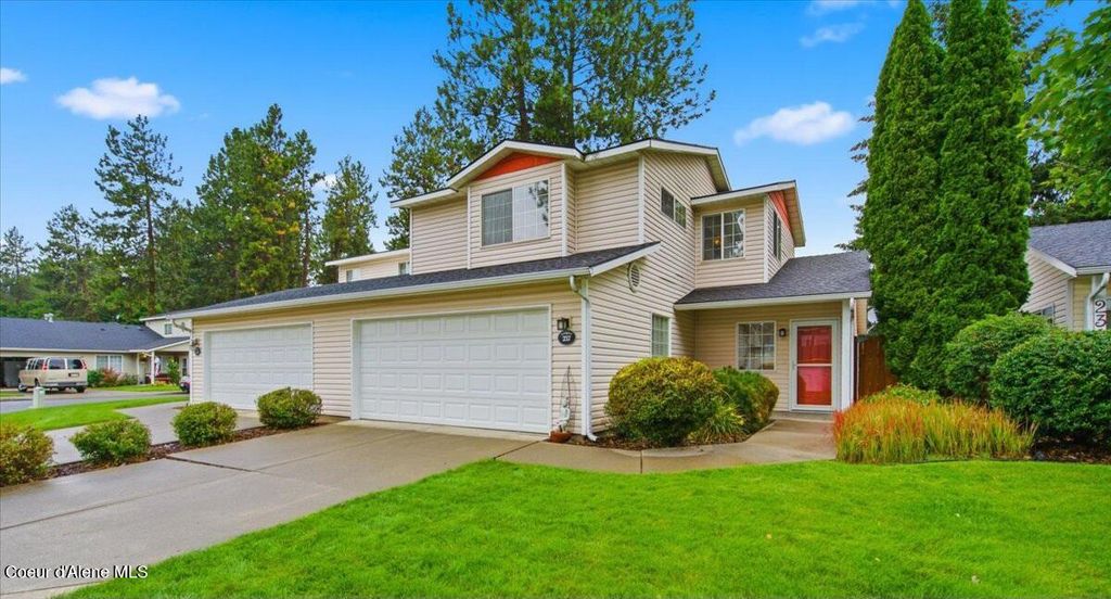 217 E KNOTTY PINE LN, Coeur d'Alene, ID 83815 photo 2