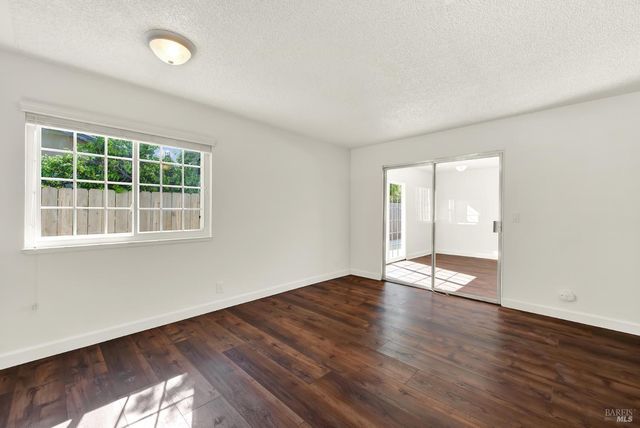 421 Sarah Way, Suisun City, CA 94585