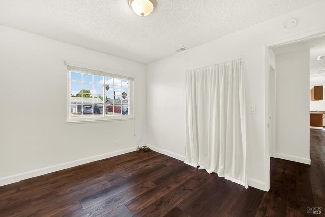 421 Sarah Way, Suisun City, CA 94585