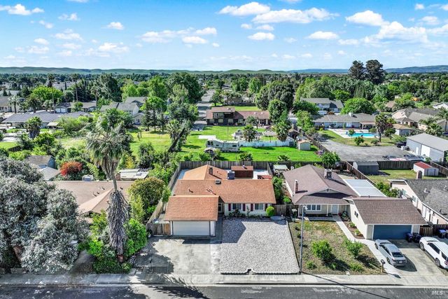 421 Sarah Way, Suisun City, CA 94585