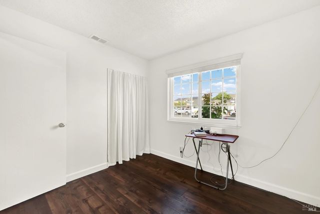 421 Sarah Way, Suisun City, CA 94585