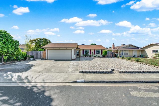 421 Sarah Way, Suisun City, CA 94585
