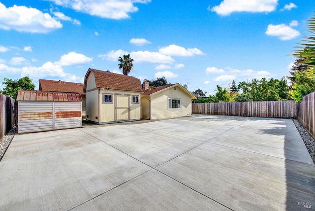 421 Sarah Way, Suisun City, CA 94585