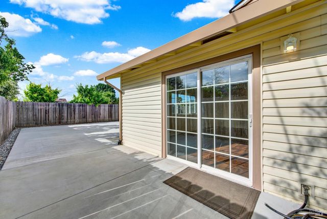 421 Sarah Way, Suisun City, CA 94585