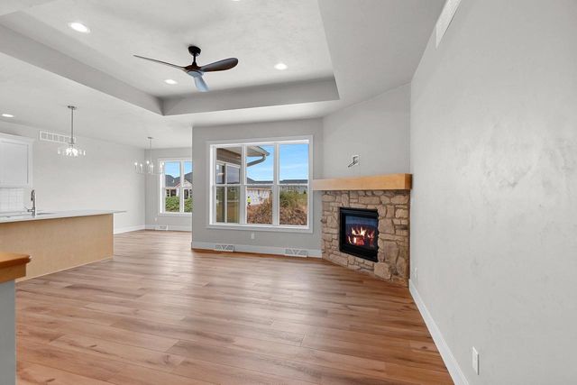 1417 CROSSROADS DRIVE, De Pere, WI 54115