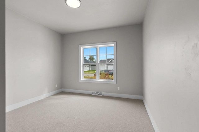 1417 CROSSROADS DRIVE, De Pere, WI 54115