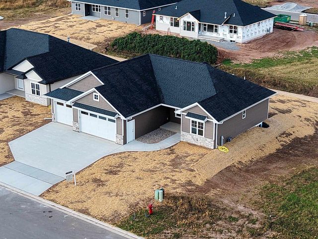 1417 CROSSROADS DRIVE, De Pere, WI 54115