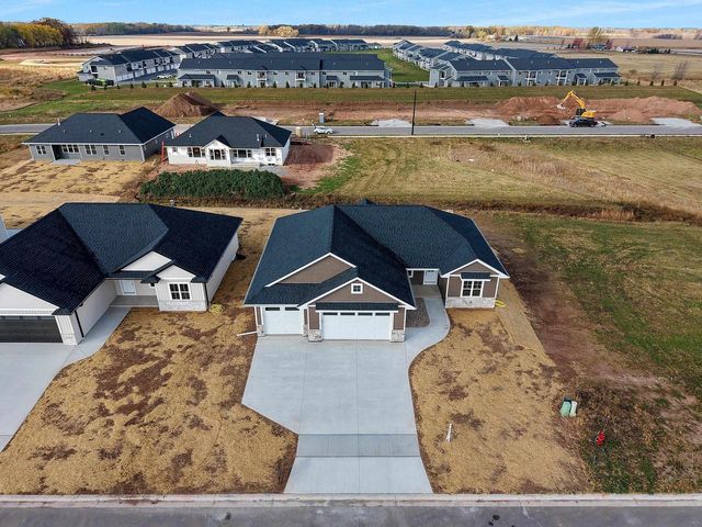 1417 CROSSROADS DRIVE, De Pere, WI 54115