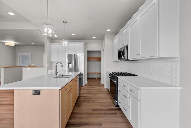 1417 CROSSROADS DRIVE, De Pere, WI 54115